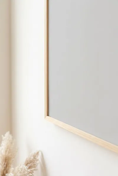 İnce çam ahşap çerçeve profili ve 3 mm MDF baskı yüzeyi açılı yakın çekim